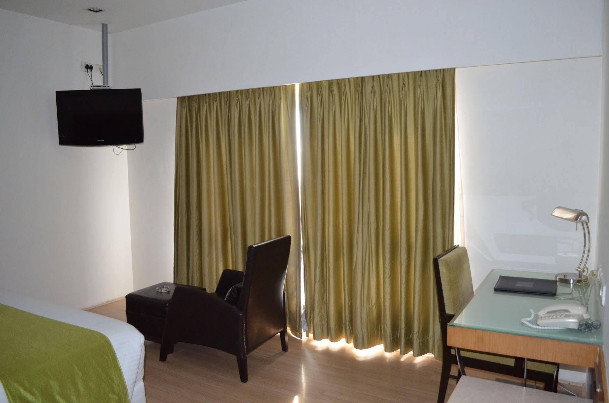 Peerless Hotel Hyderabad Exterior foto