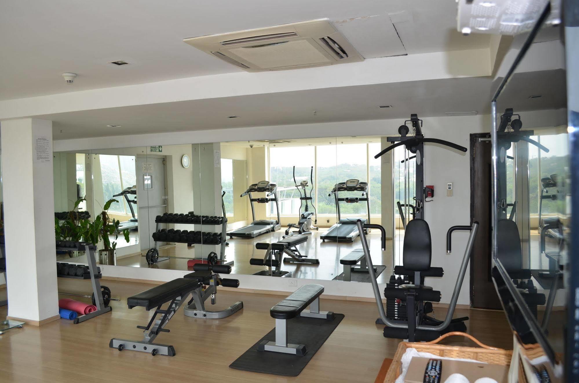 Peerless Hotel Hyderabad Exterior foto